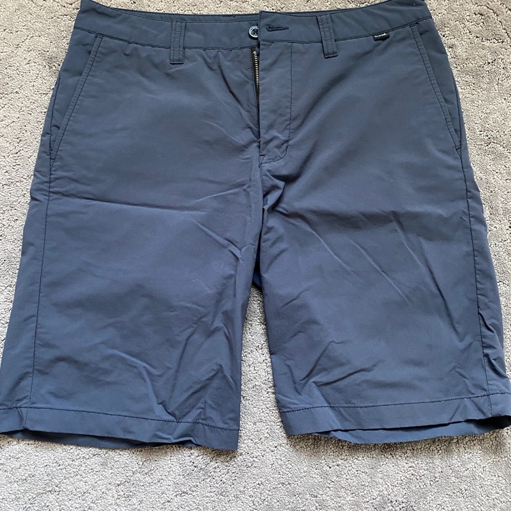 Travis Mathew Men’s Shorts Blue